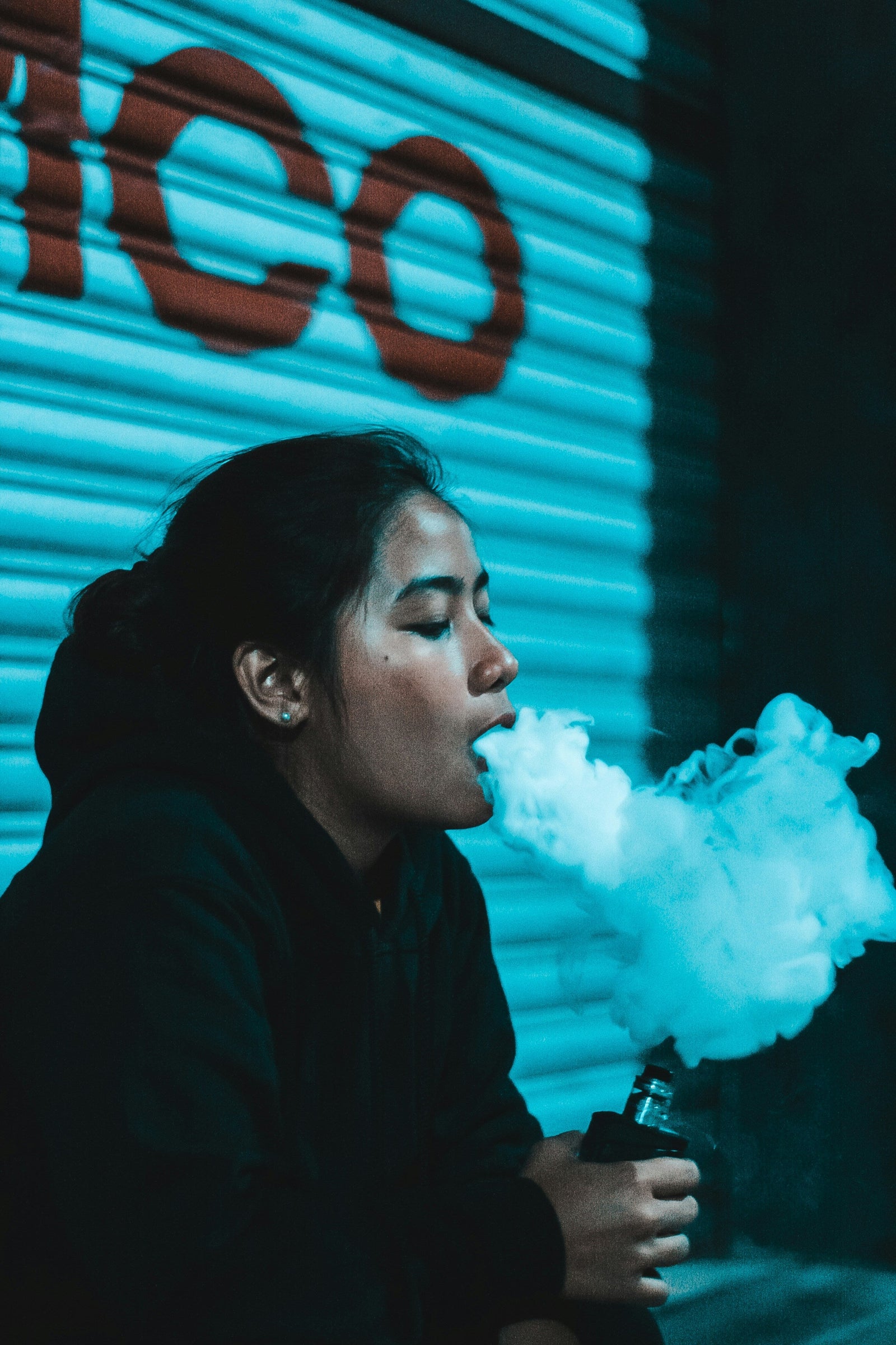 What Is Vape Tongue – and How Do You Get Rid of It?