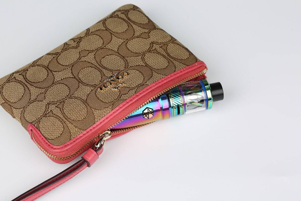 What to Pack in Your Vape Travel Kit