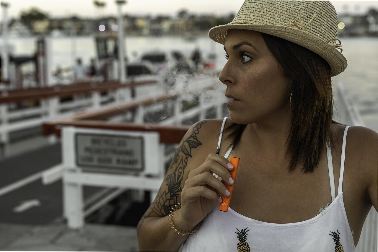 Discreet Vaping: How to Vape Without Drawing Attention – Vapeology